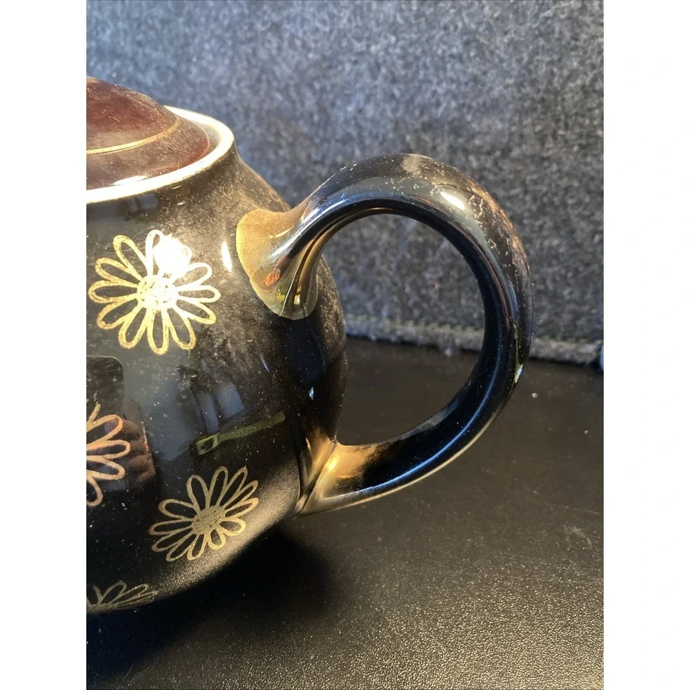 Vintage Hall 050 China- Black W Gold Flowers & Lid- 6 Cup Teapot- Made In USA 🫖